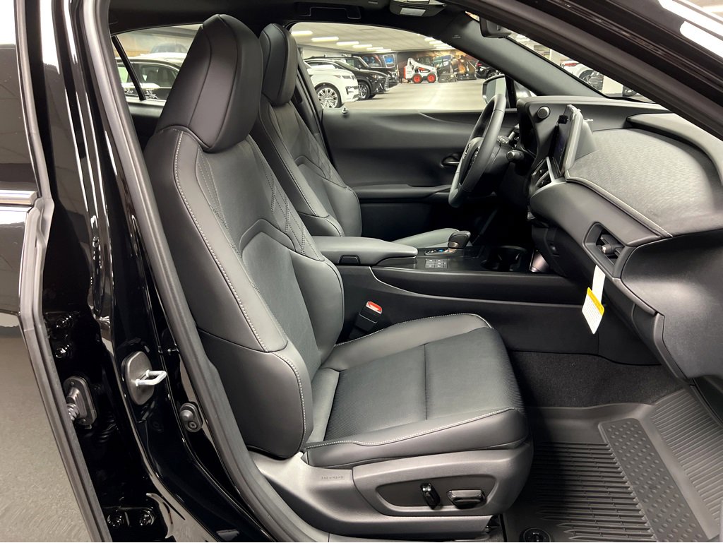 New 2025 Lexus UX 300h AWD image 33