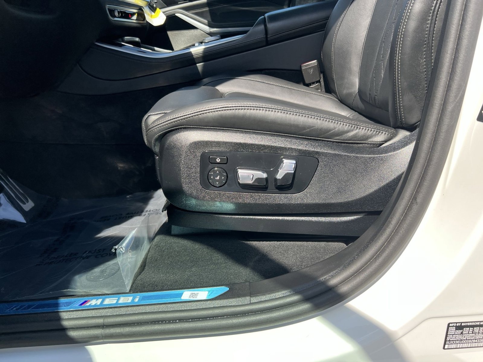 Used 2025 BMW X5 M60i w/ Climate Comfort Package image 22