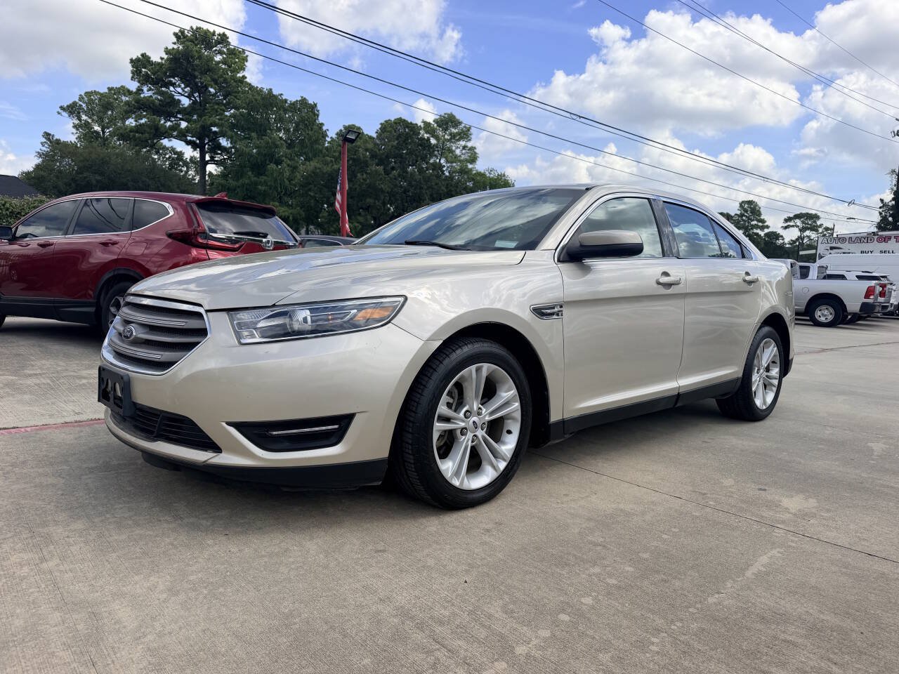 Used 2017 Ford Taurus SEL w/ Equipment Group 201A FWD image 2