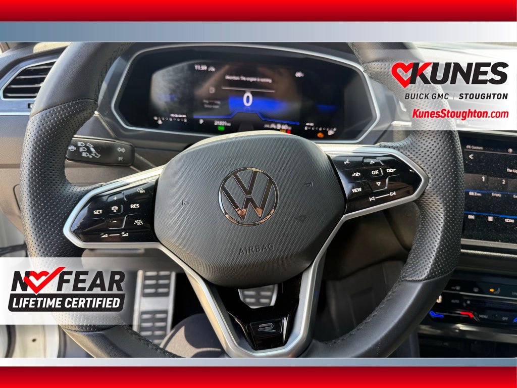 Used 2024 Volkswagen Tiguan SE R-Line AWD/4WD image 29