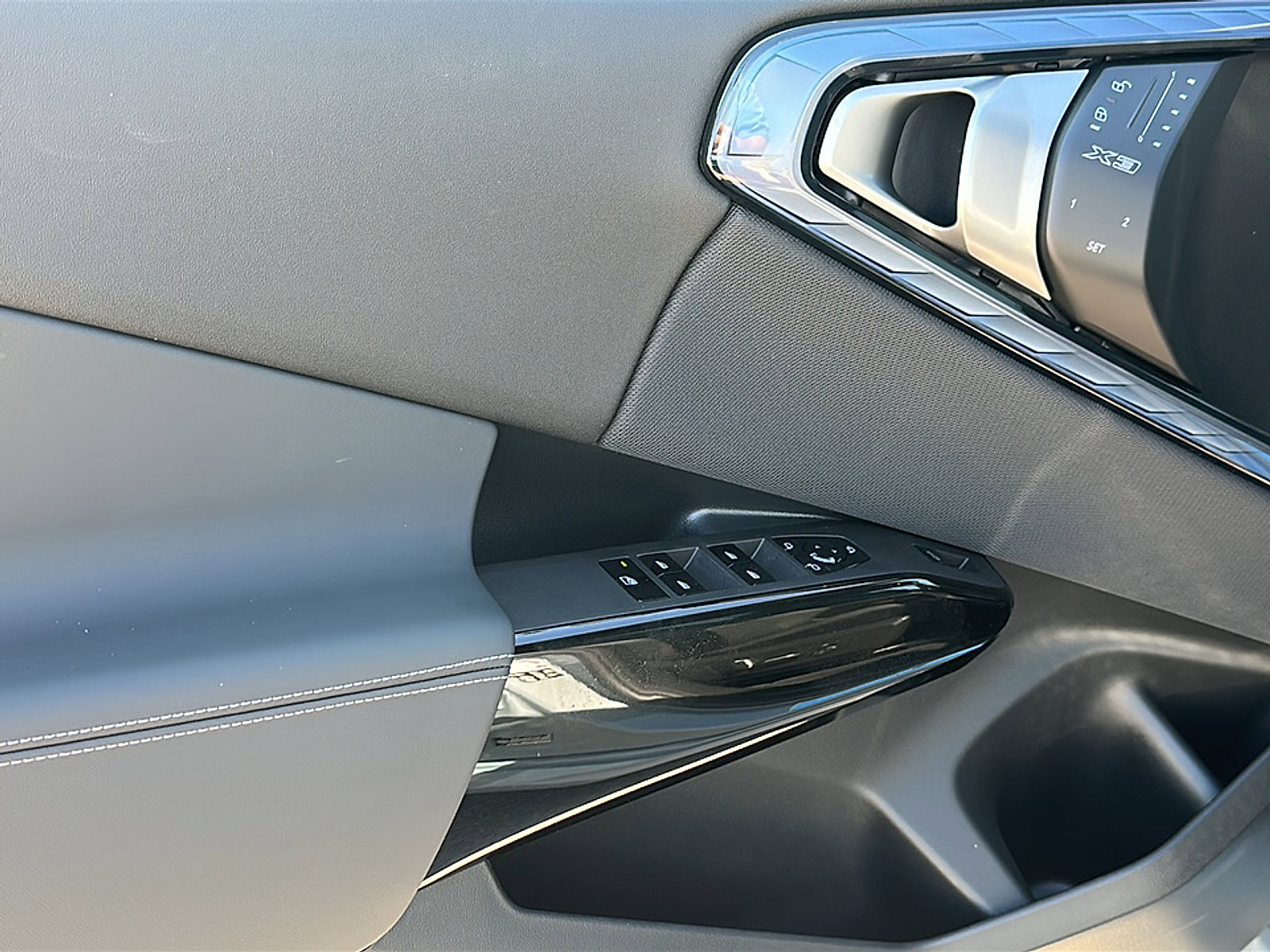 New 2026 BMW X3 xDrive30 w/ Premium Package image 13