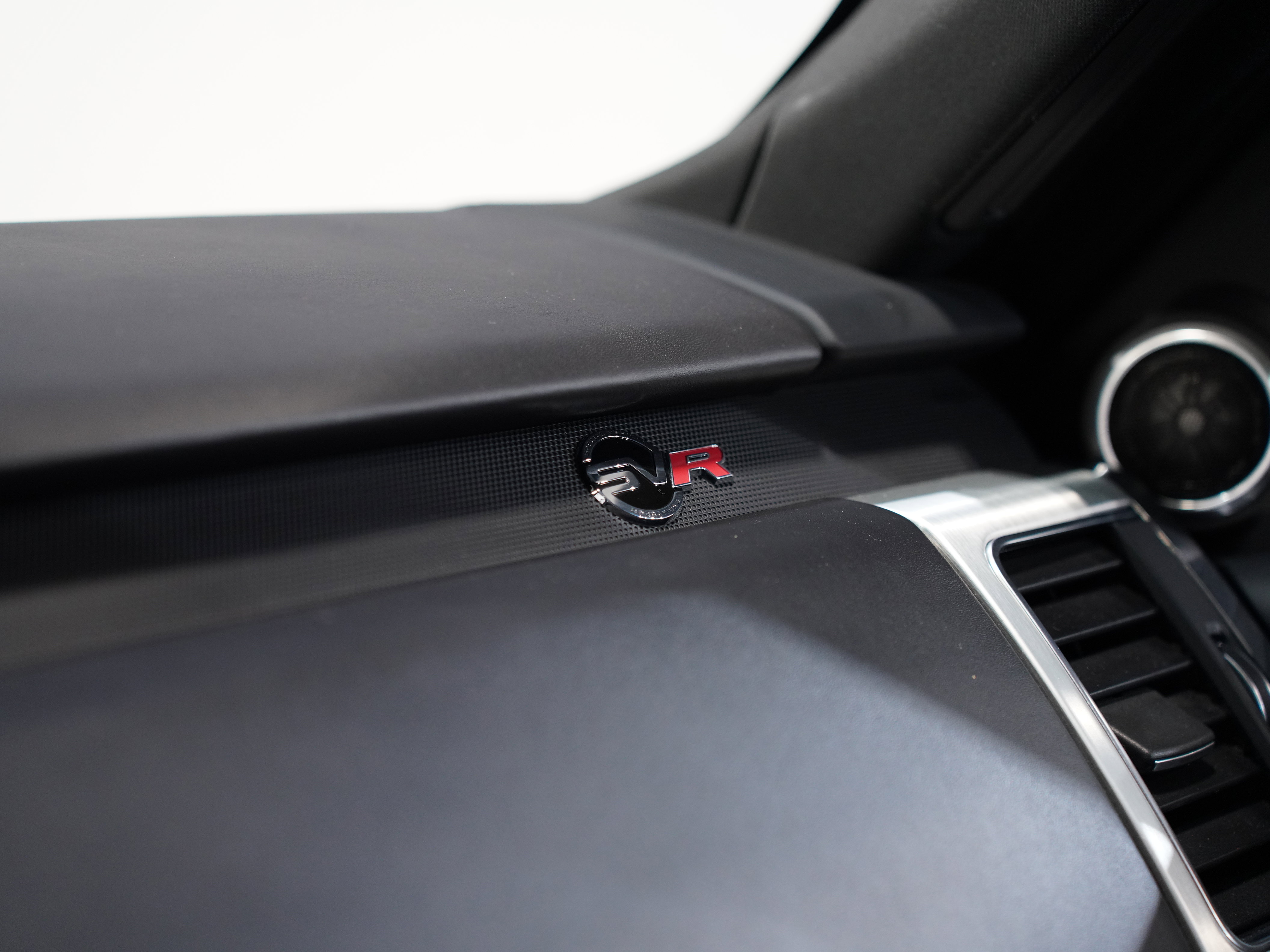 Used 2018 Land Rover Range Rover Sport SVR image 51