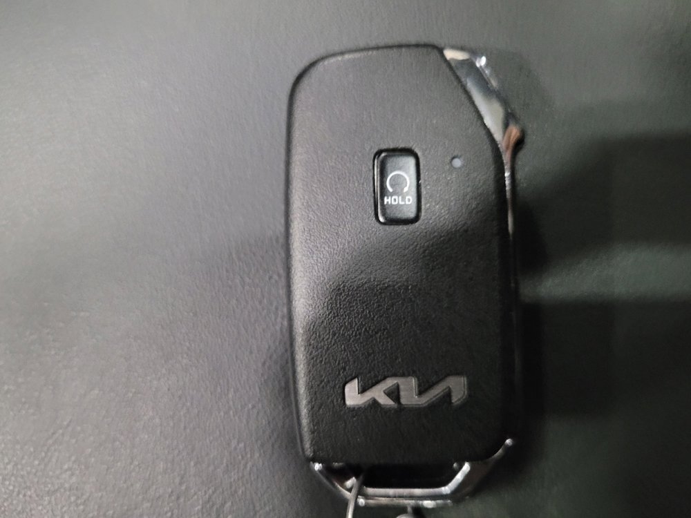 Used 2023 Kia Sorento S w/ Panoramic Sunroof Package image 32