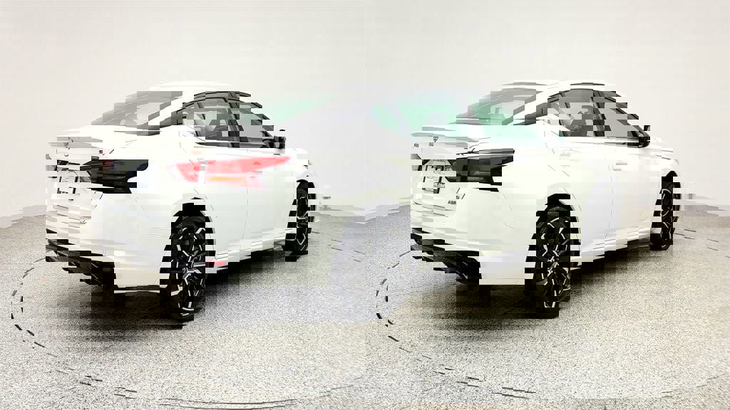 Used 2023 Nissan Altima 2.5 SR image 5