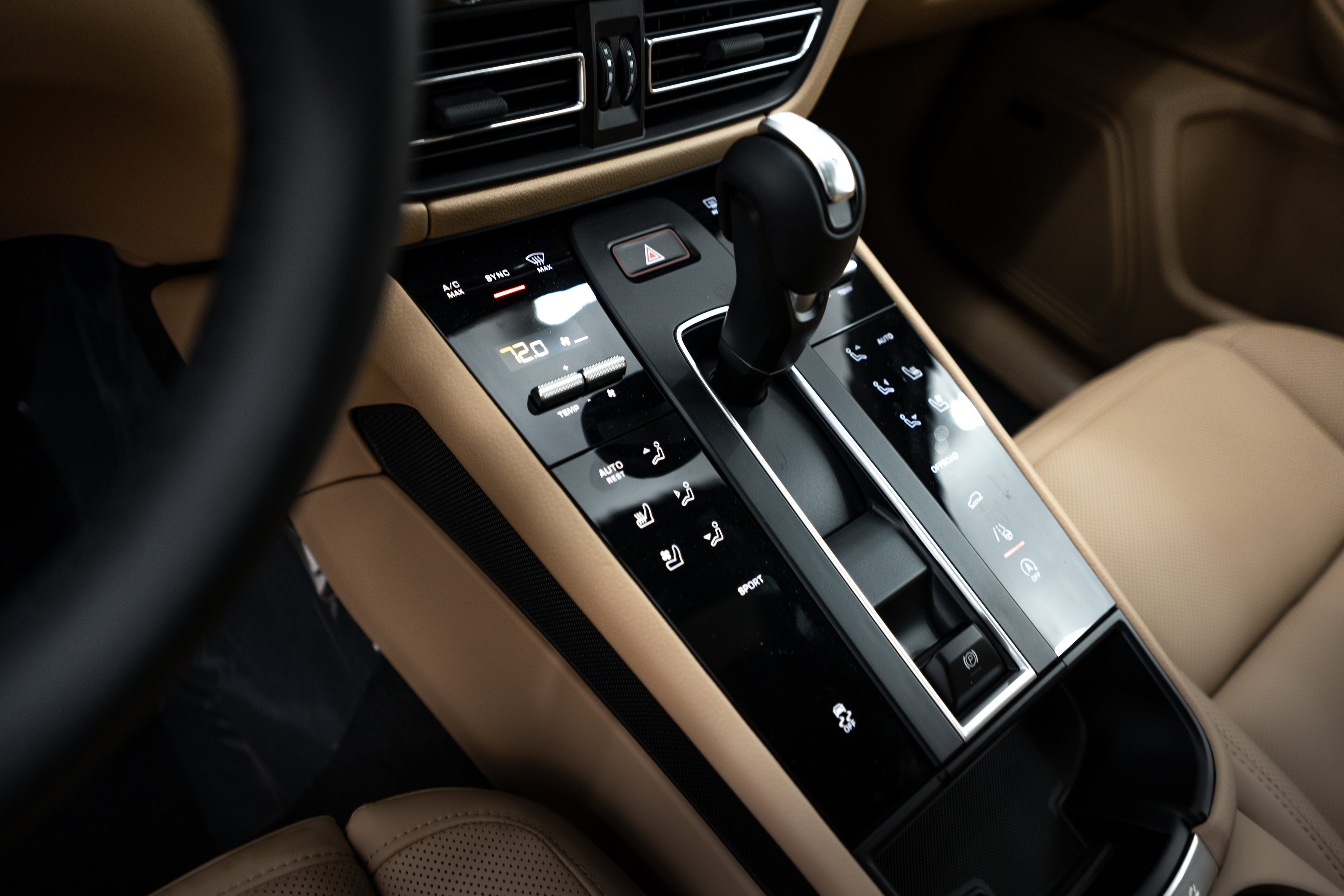 New 2026 Porsche Macan image 15