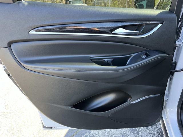 Used 2021 Buick Enclave Avenir w/ Avenir Technology Package image 19