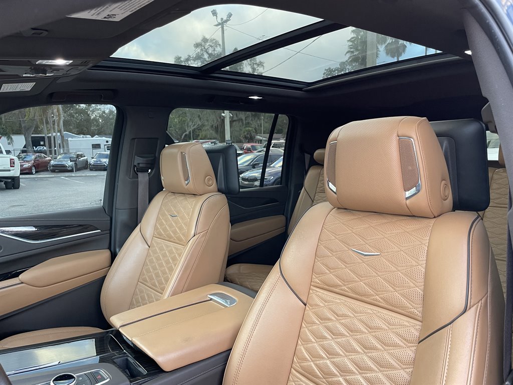 Used 2021 Cadillac Escalade ESV Sport w/ Driver Assist Tech Package RWD image 6