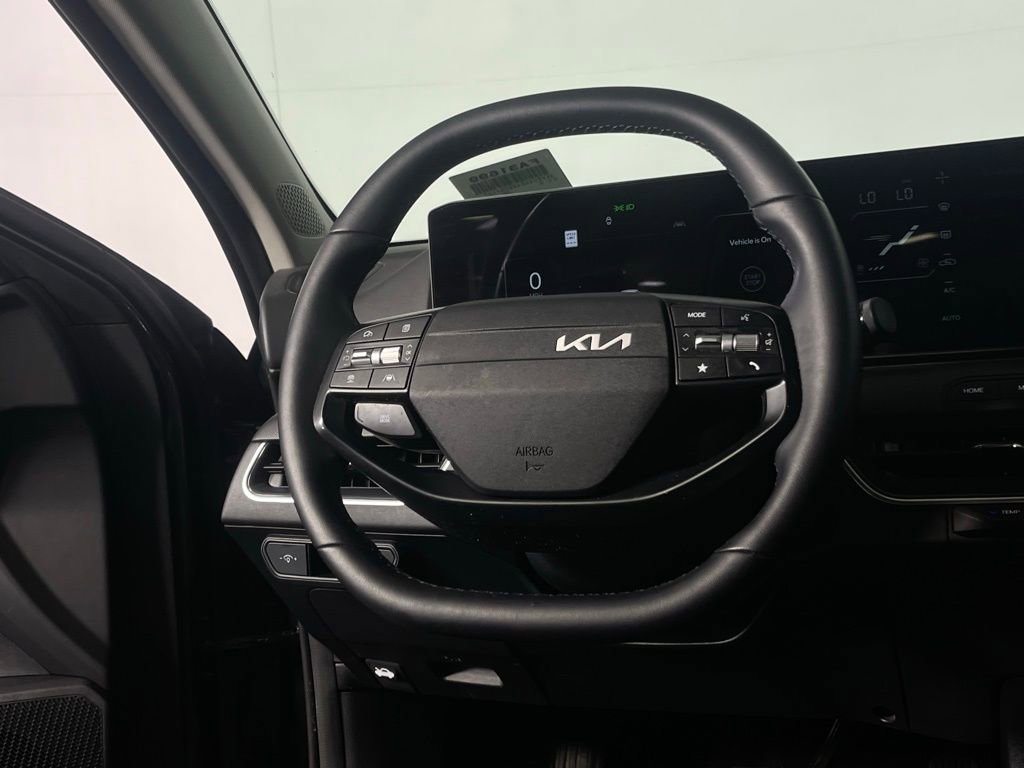 Used 2025 Kia K4 EX image 14