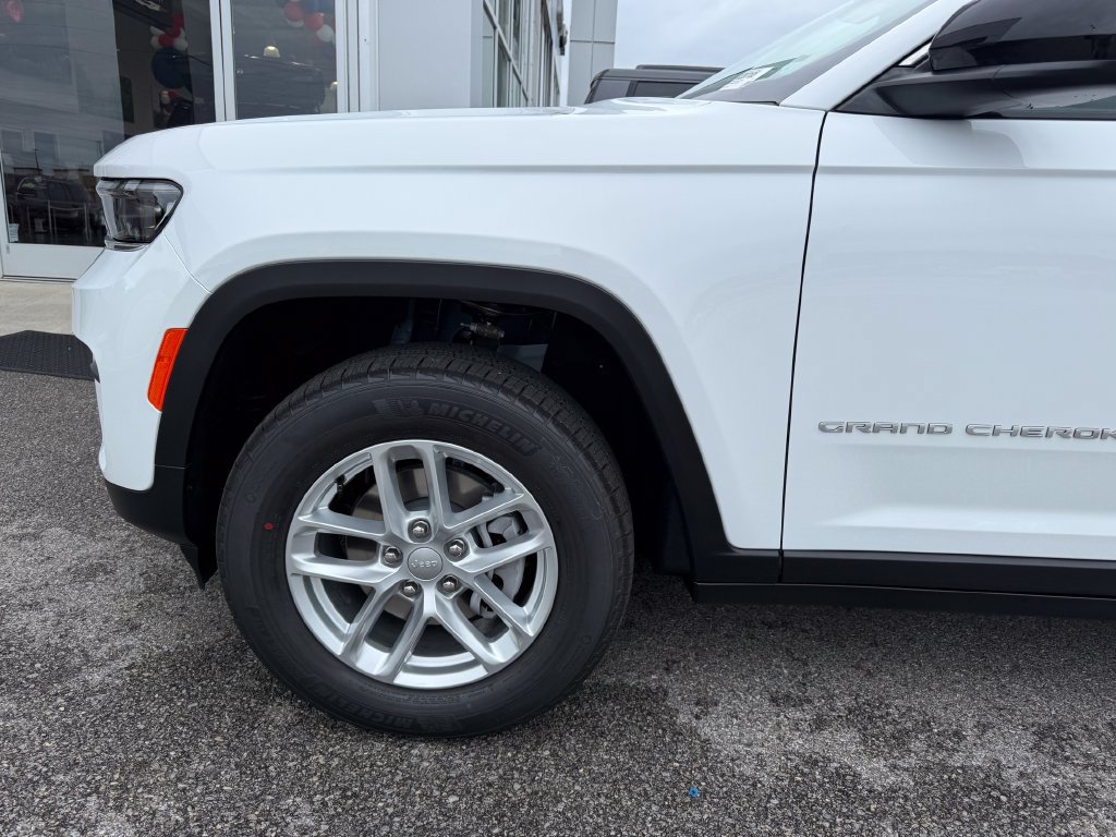 New 2026 Jeep Grand Cherokee Laredo AWD/4WD image 22