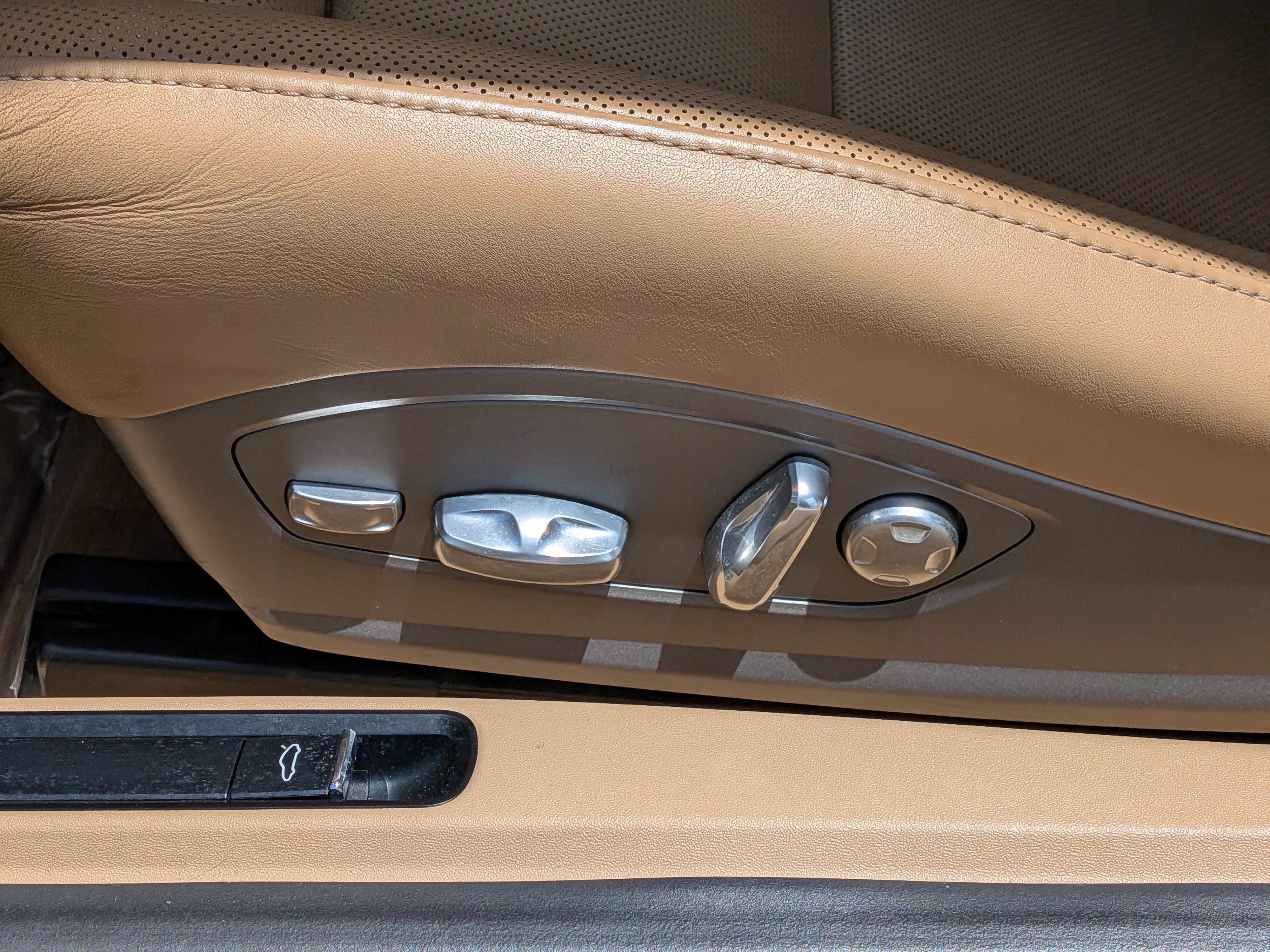 Used 2014 Porsche 911 Carrera S image 19
