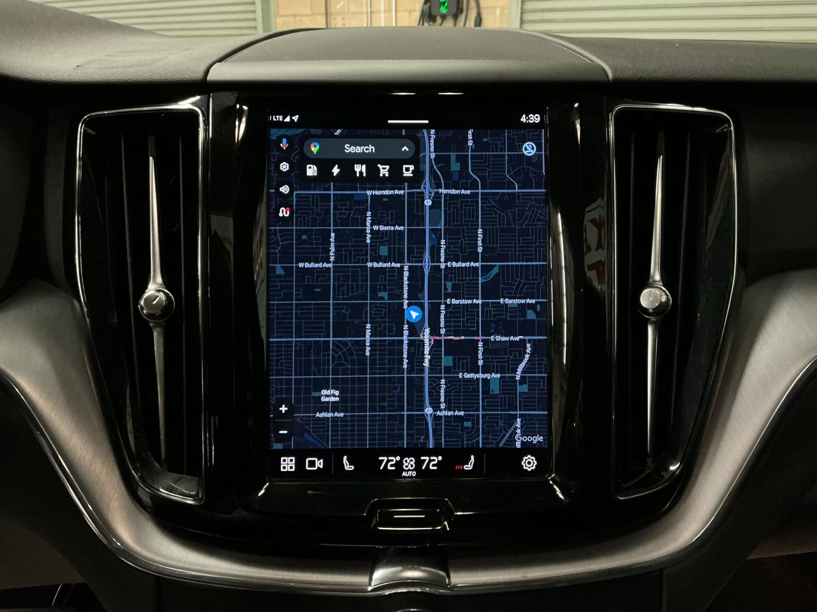 Used 2022 Volvo XC60 T8 Inscription Expression image 24