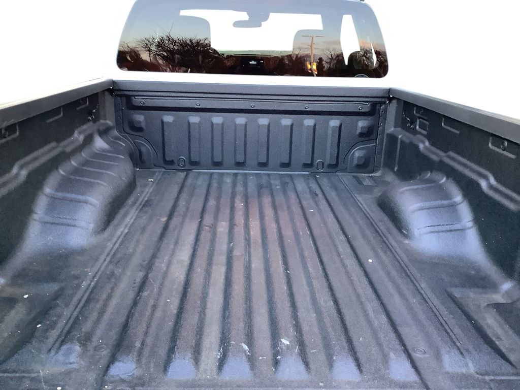 Used 2025 Nissan Frontier S image 14