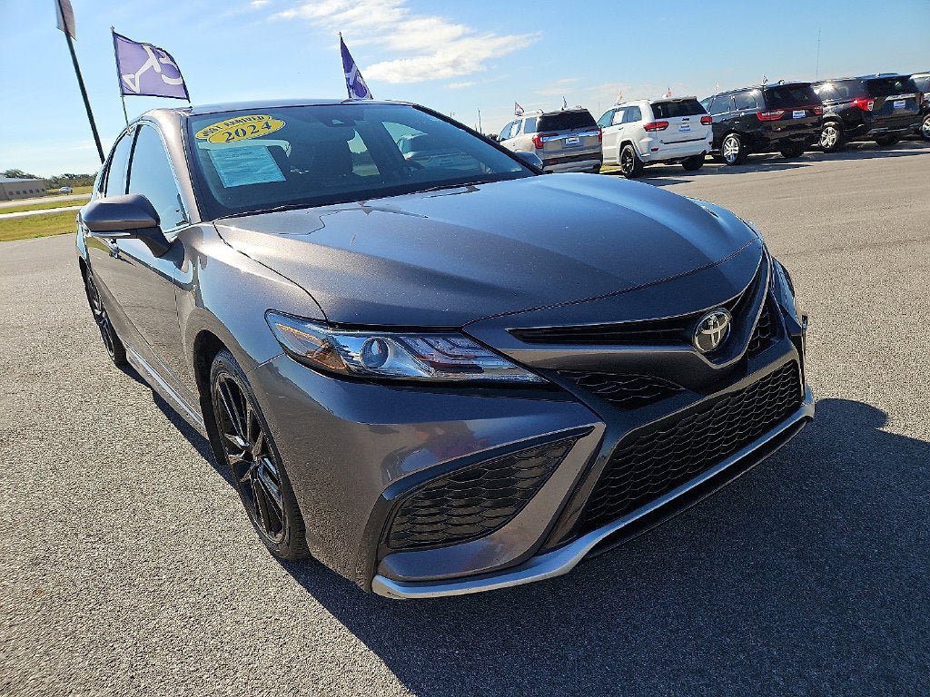 Used 2024 Toyota Camry XSE FWD image 11