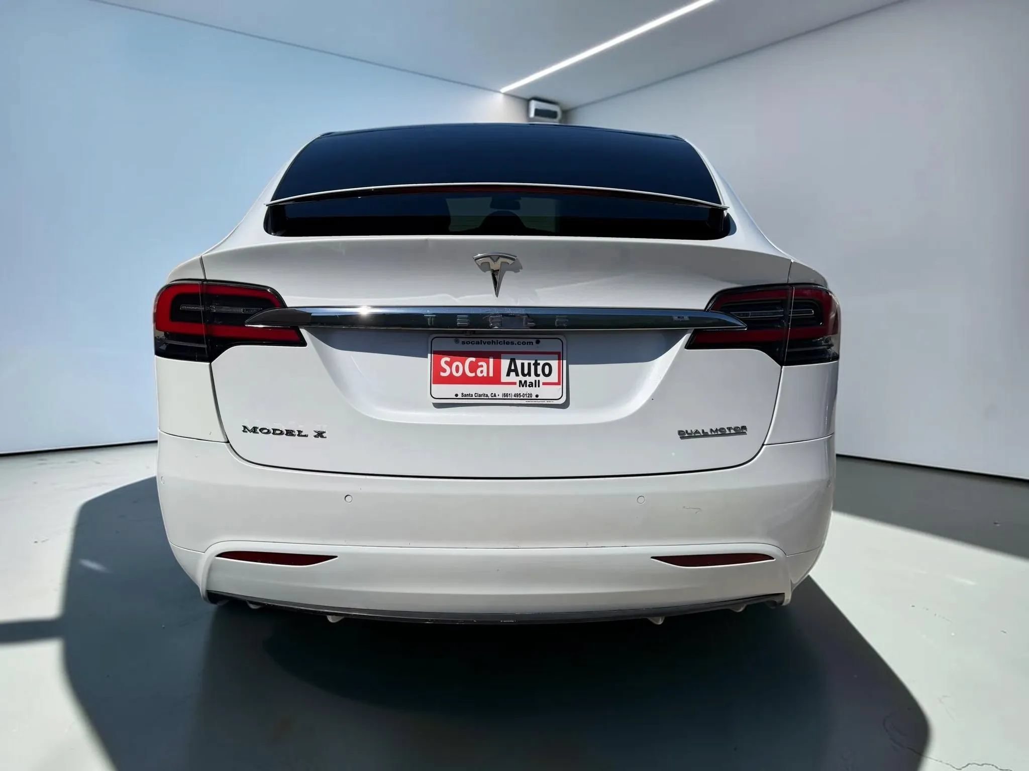 Used 2017 Tesla Model X 75D AWD/4WD image 4