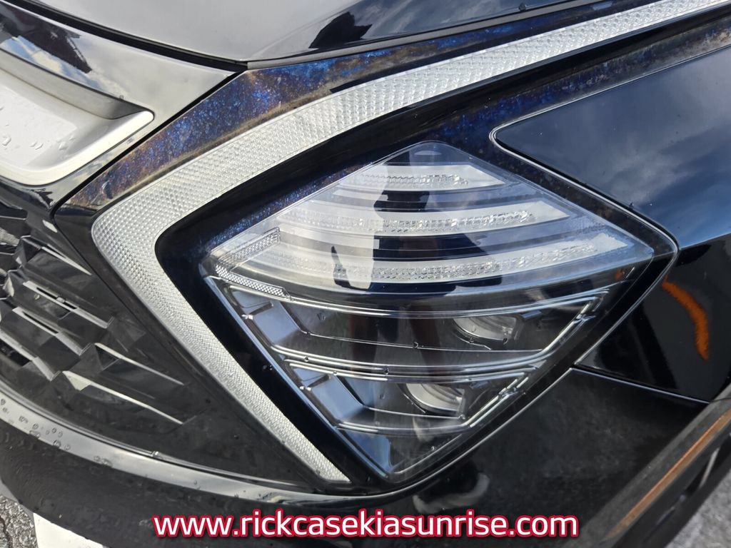 Used 2024 Kia Sportage EX FWD image 10