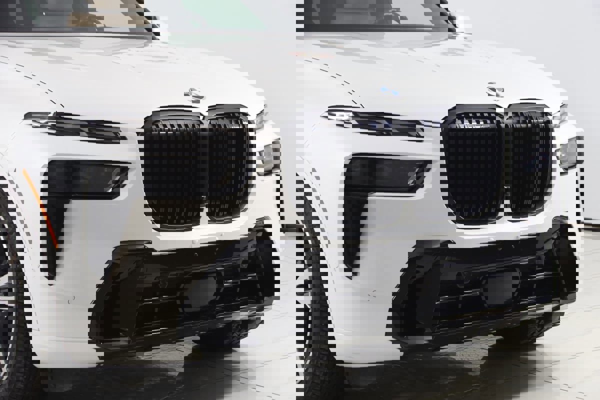 Used 2023 BMW X7 xDrive40i w/ M Sport Package image 47