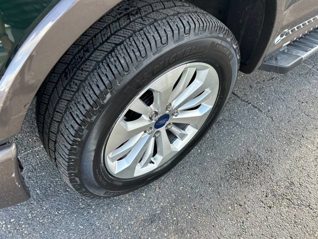 Used 2016 Ford F150 Lariat w/ Equipment Group 501A Mid AWD/4WD image 18