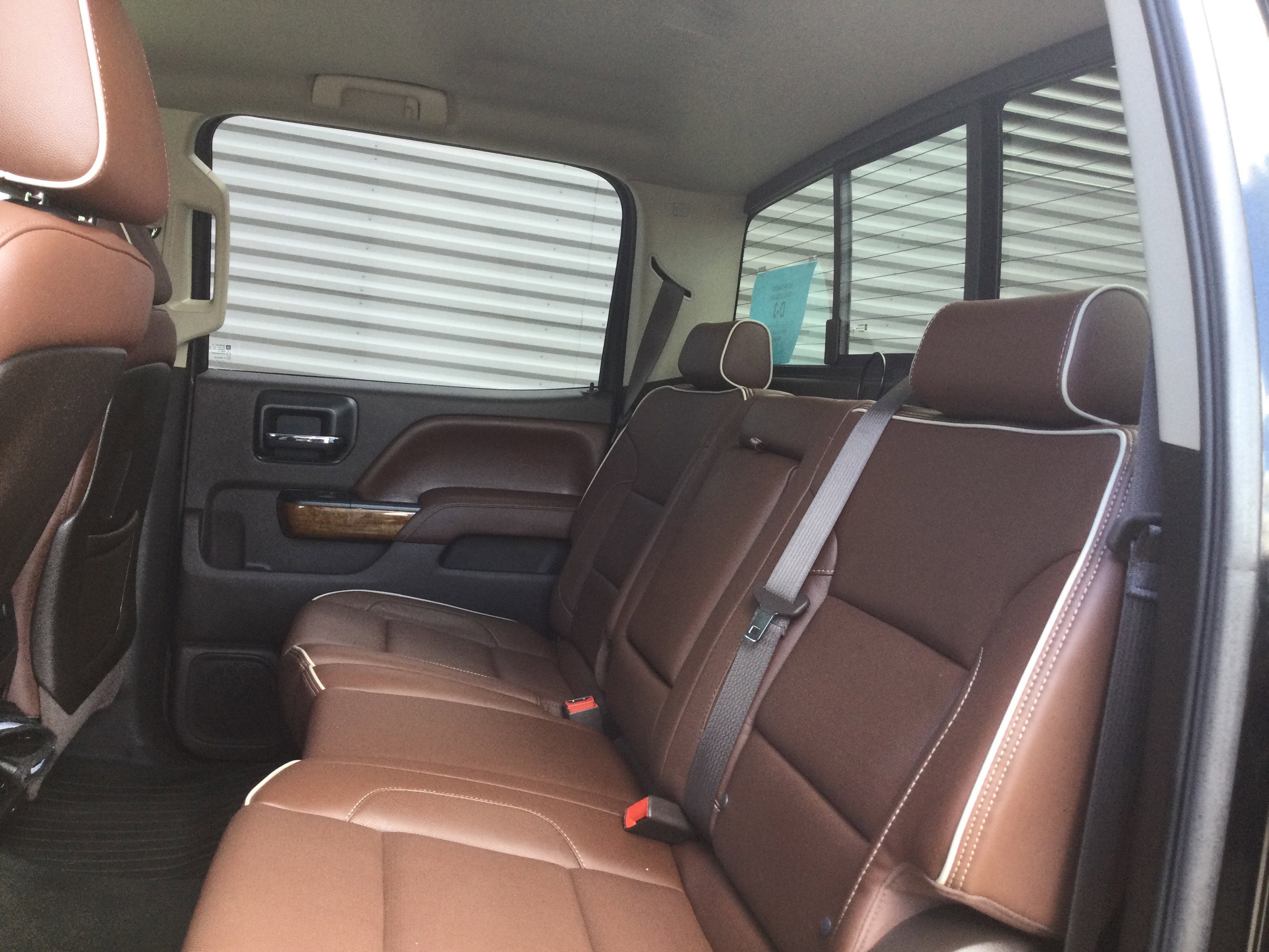 Used 2015 Chevrolet Silverado 2500 High Country w/ Duramax Plus Package AWD/4WD image 9