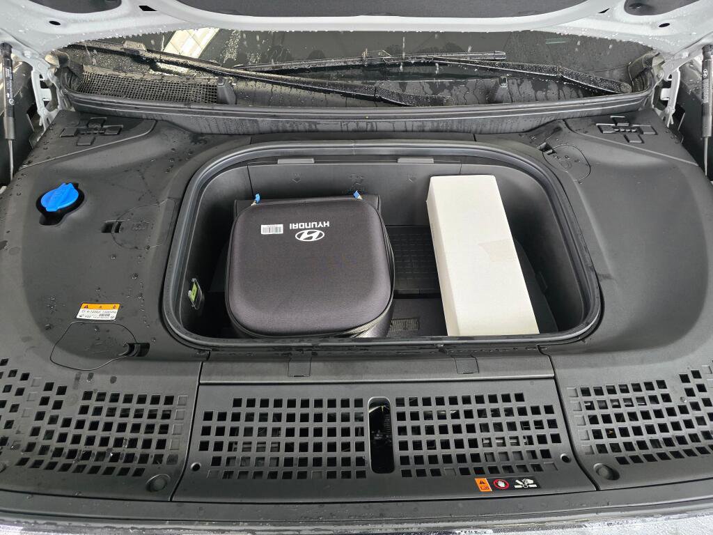 New 2026 Hyundai Ioniq 9 SEL image 12