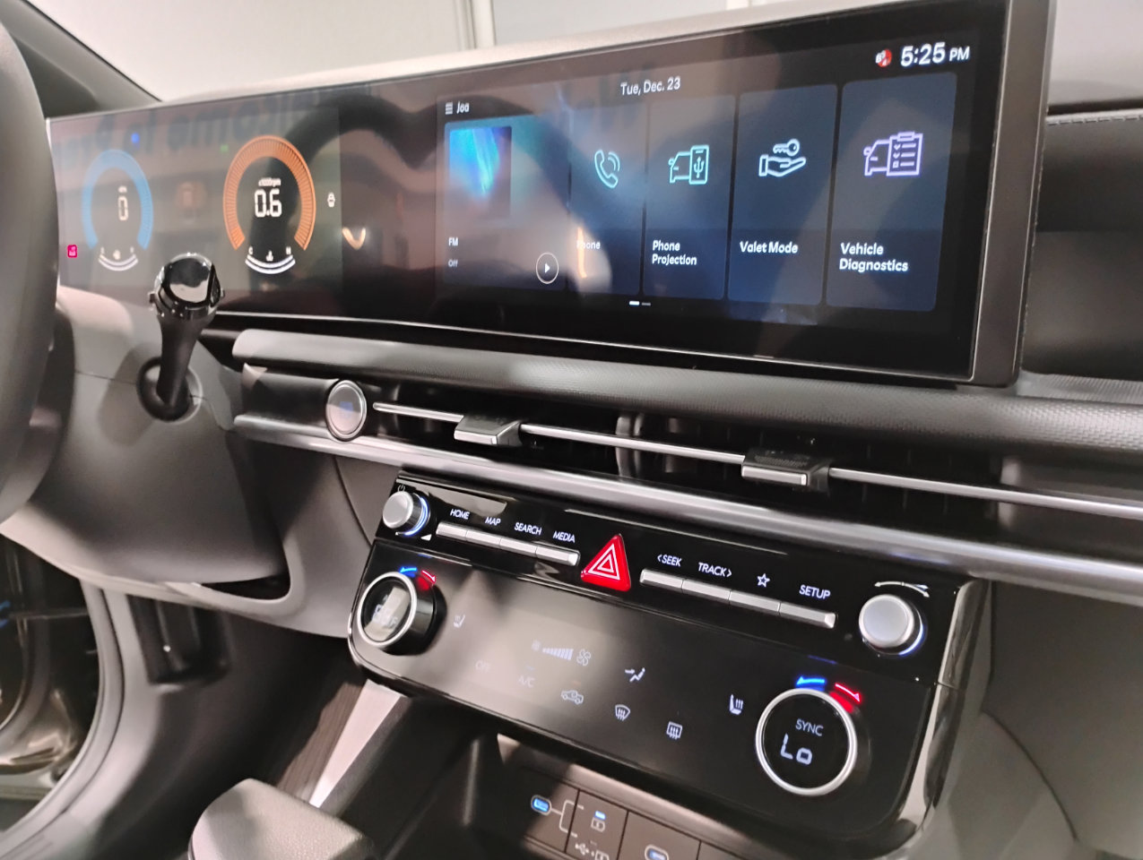 Used 2025 Hyundai Santa Cruz SEL image 19