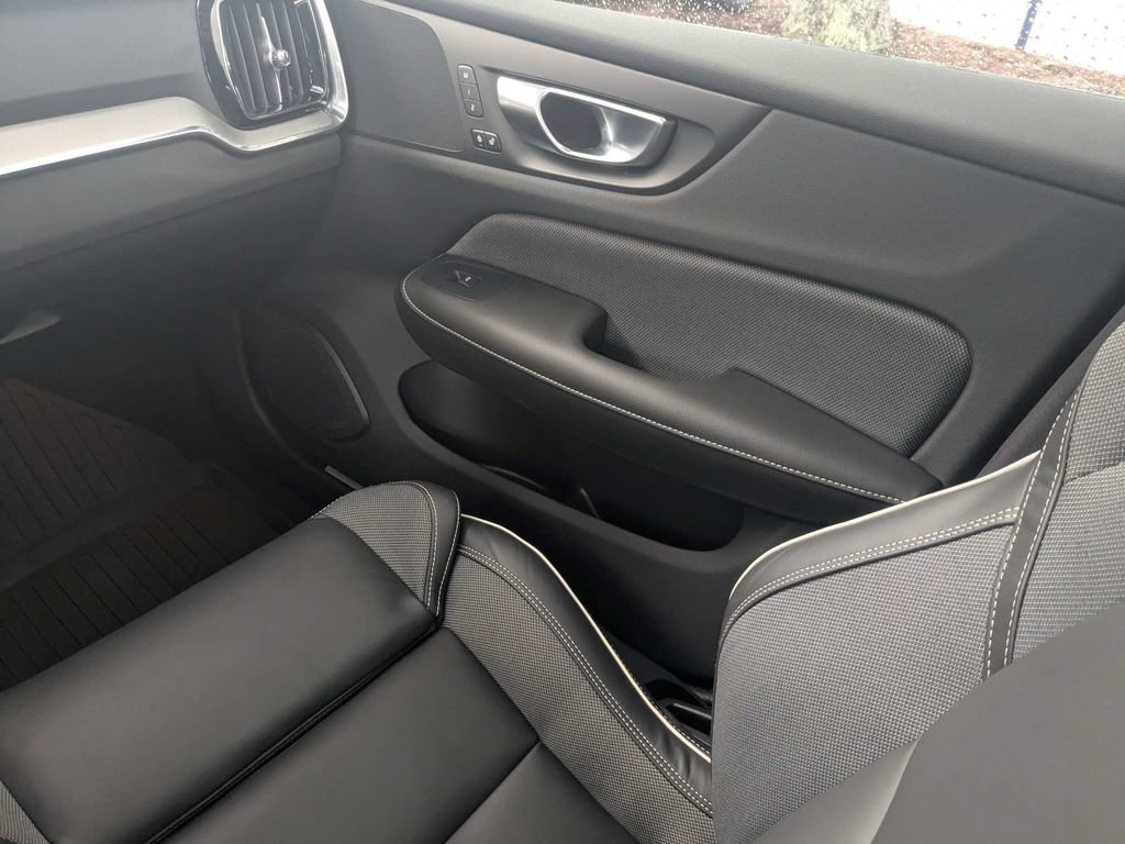 Certified 2024 Volvo S60 B5 Plus w/ Climate Package FWD image 22