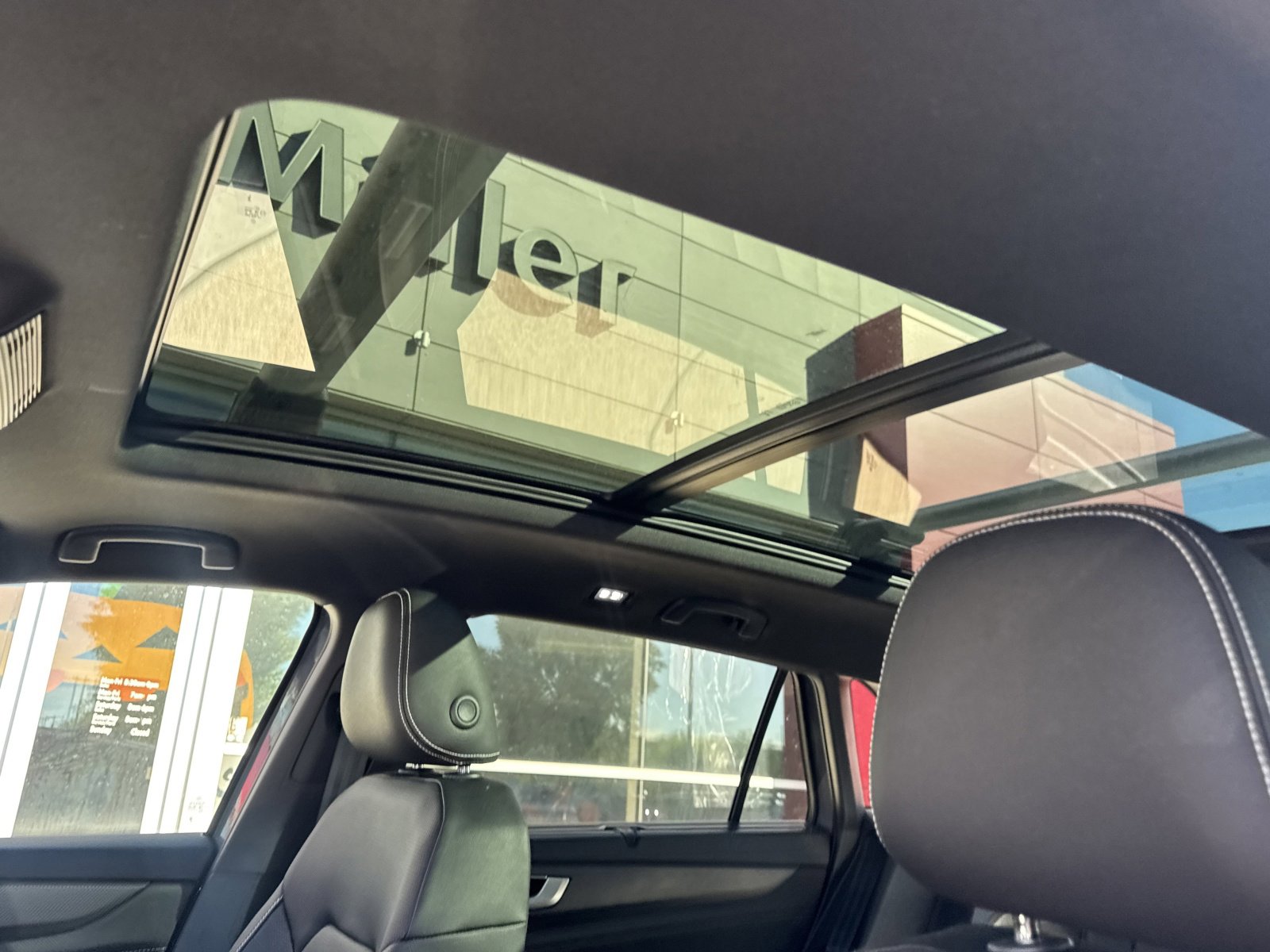 New 2026 Volkswagen Atlas Cross Sport SEL R-Line image 18