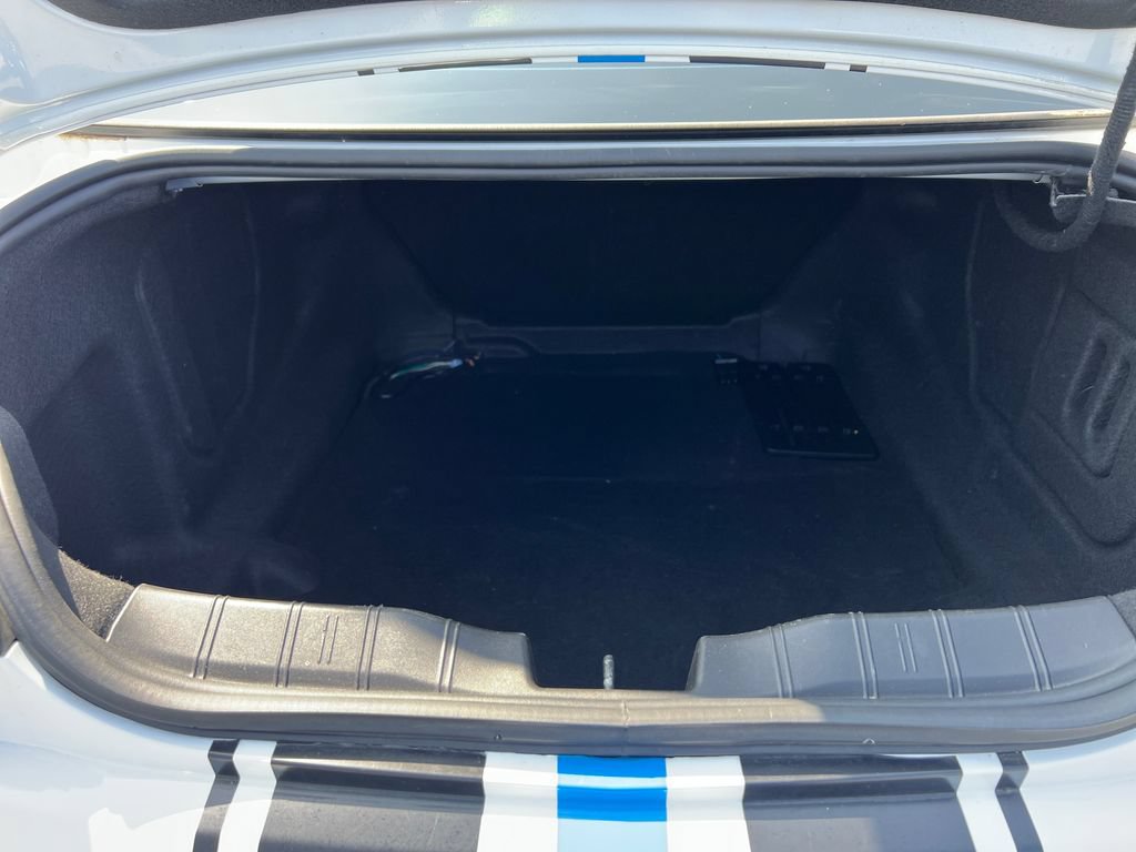 Used 2021 Chevrolet Camaro SS RWD image 9