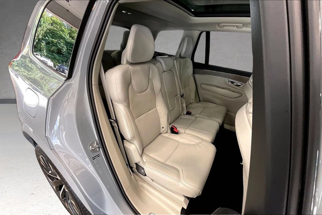 Certified 2025 Volvo XC90 B5 Ultra AWD/4WD image 26