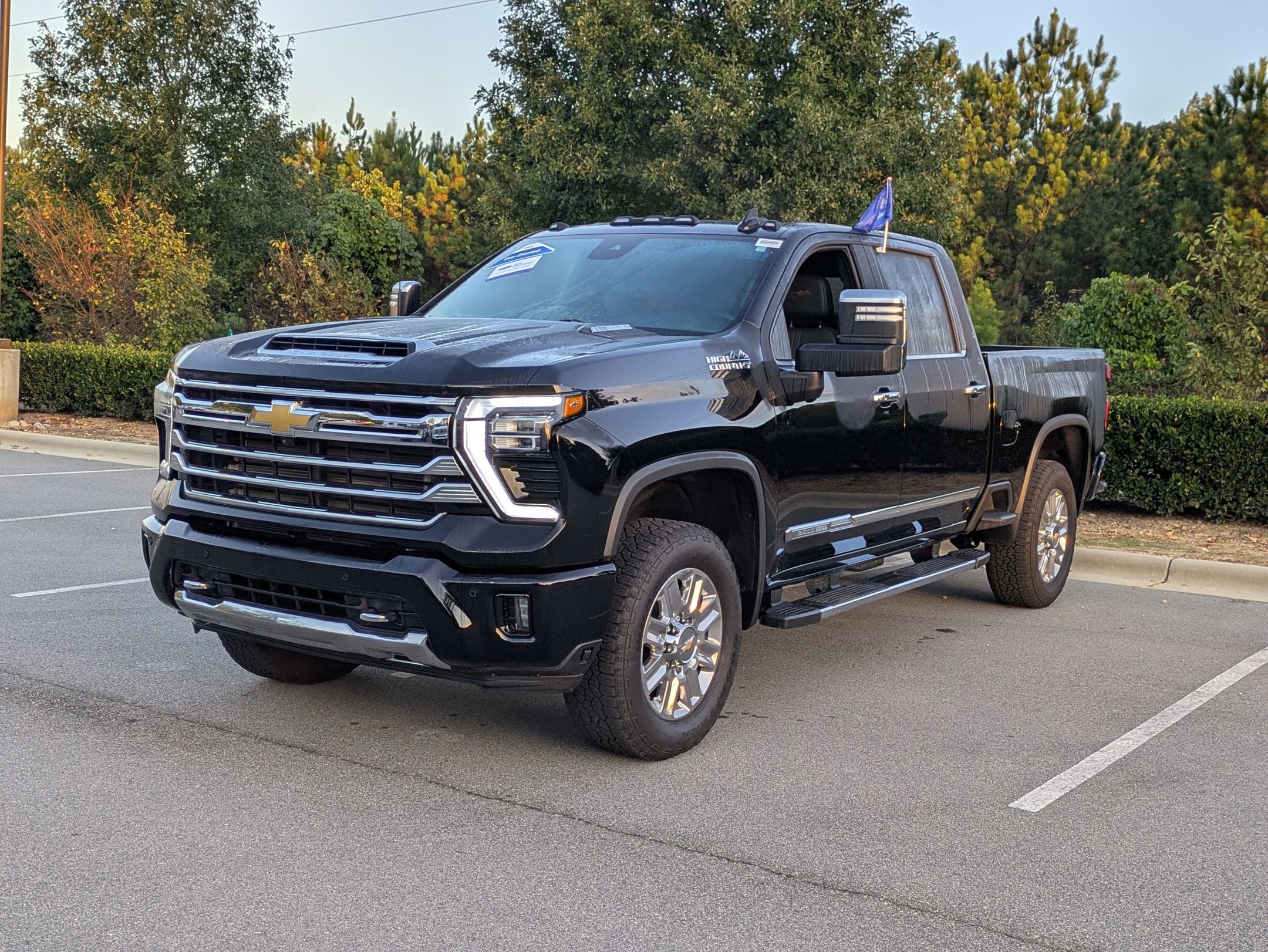 Used 2025 Chevrolet Silverado 2500 High Country w/ Technology Package image 8