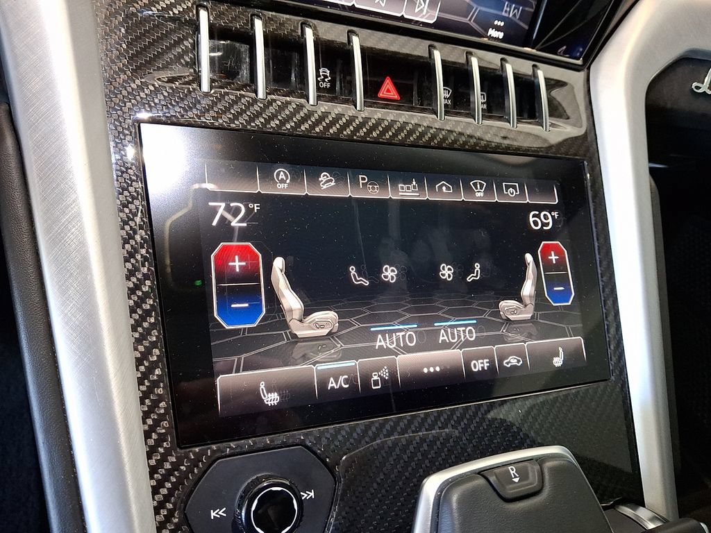 Used 2021 Lamborghini Urus AWD/4WD image 21