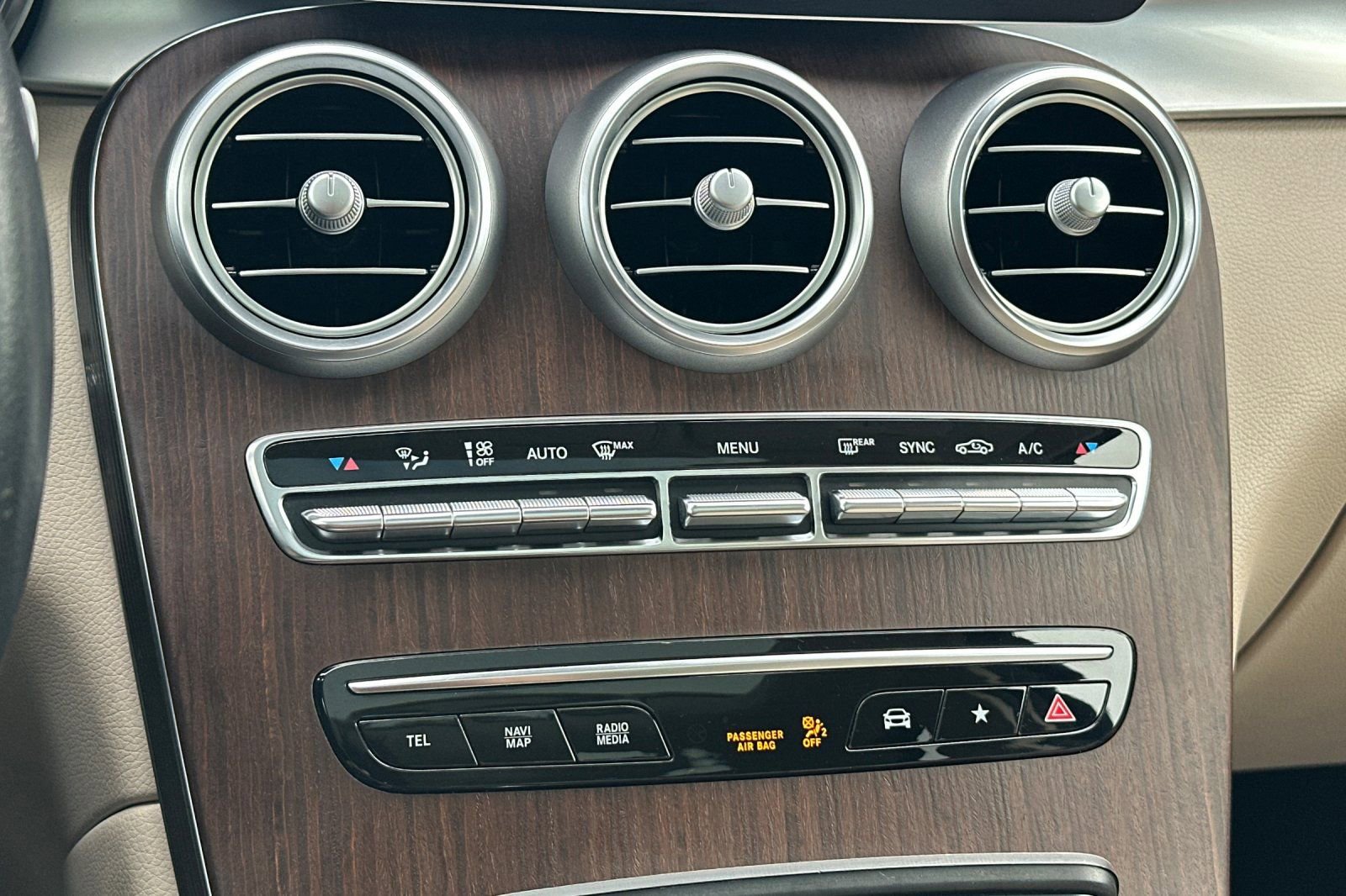 Used 2022 Mercedes-Benz GLC 300 image 19