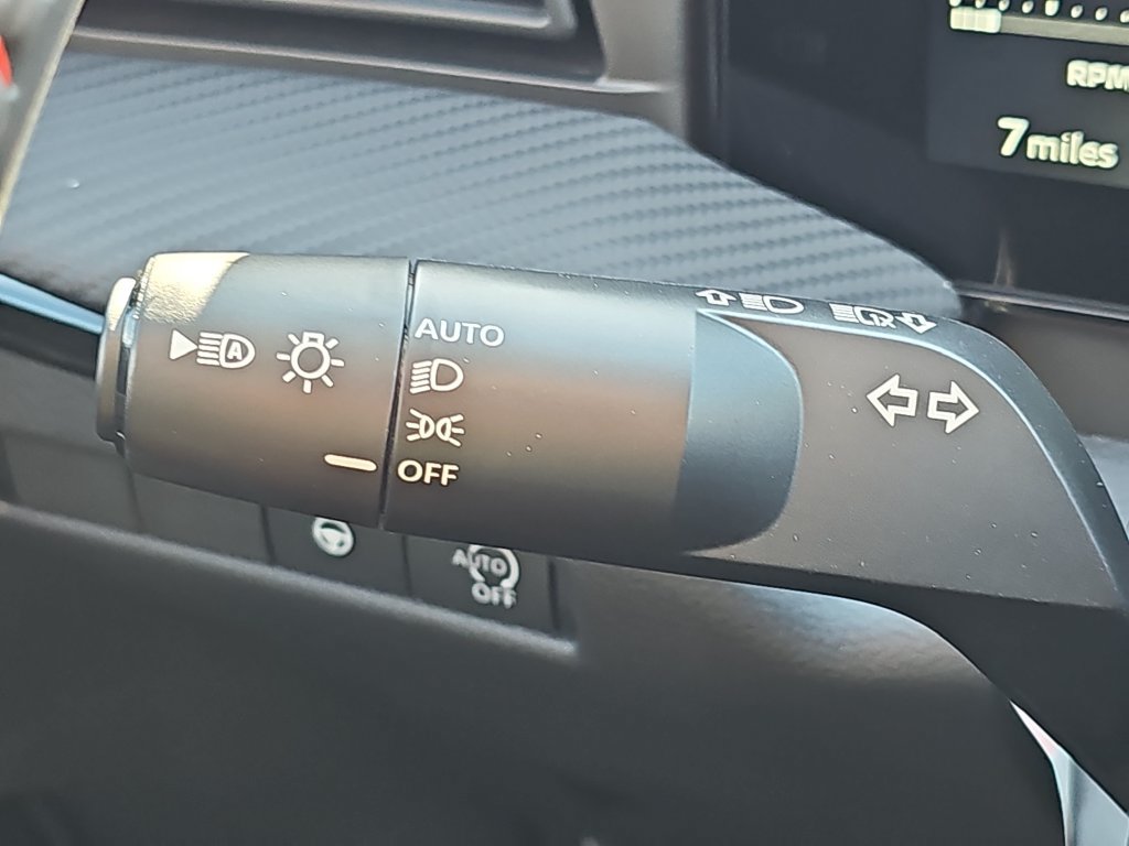New 2027 Nissan Kicks SR w/ Cold Weather Package FWD image 34
