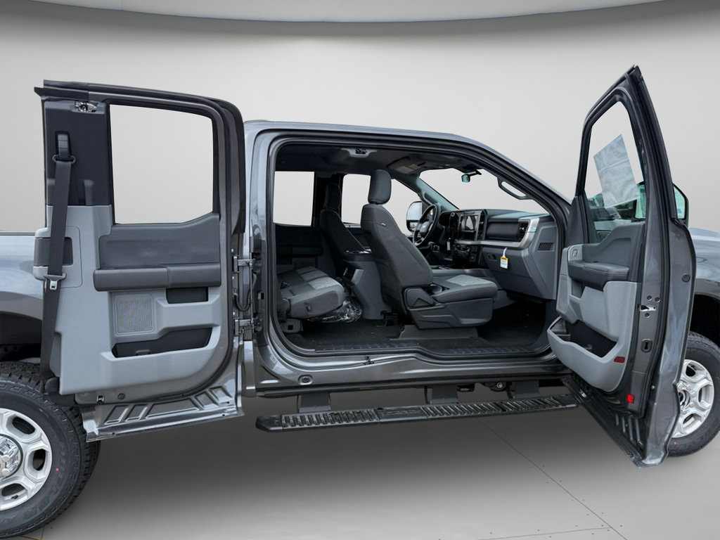 New 2026 Ford F350 XL w/ FX4 Off-Road Package AWD/4WD image 11
