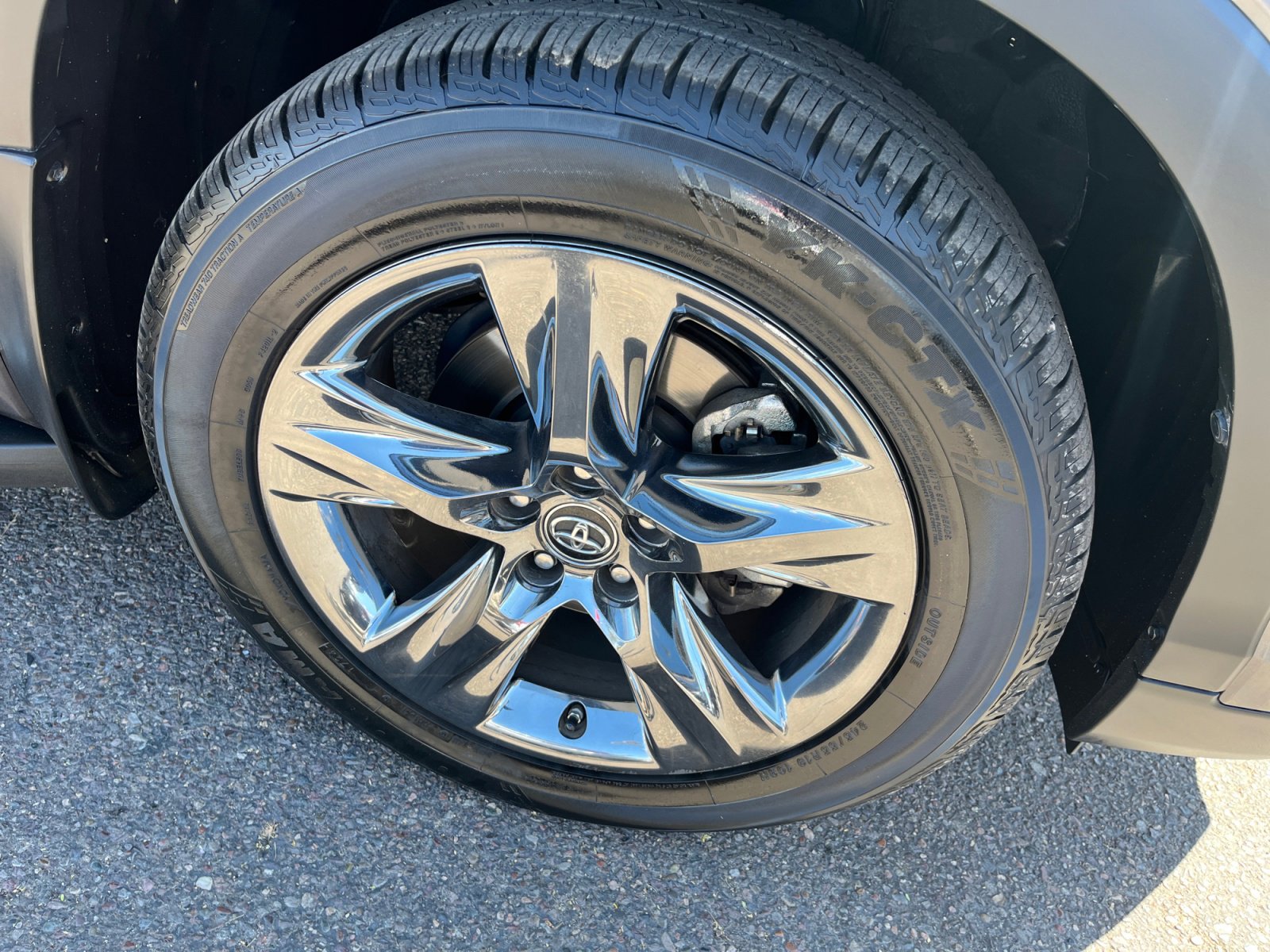 Used 2018 Toyota Highlander Limited Platinum image 11