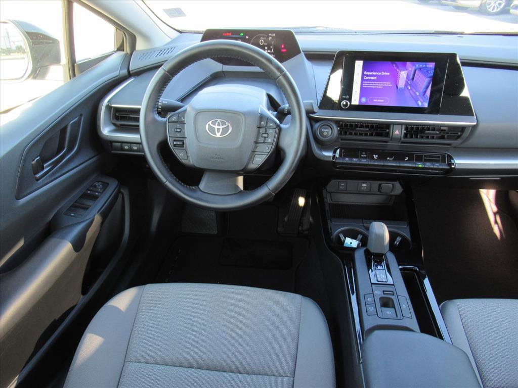 Used 2023 Toyota Prius LE image 12