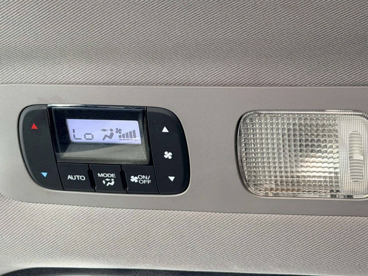 Used 2015 Honda Odyssey Touring Elite image 32