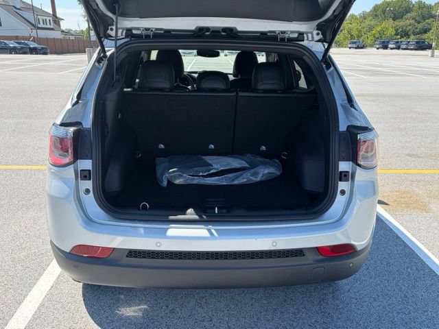 New 2026 Jeep Compass Limited AWD/4WD image 6