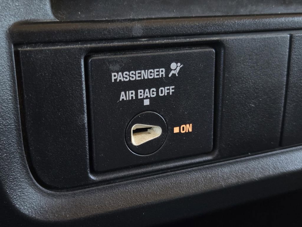 Used 2006 Chevrolet Express 3500 image 25