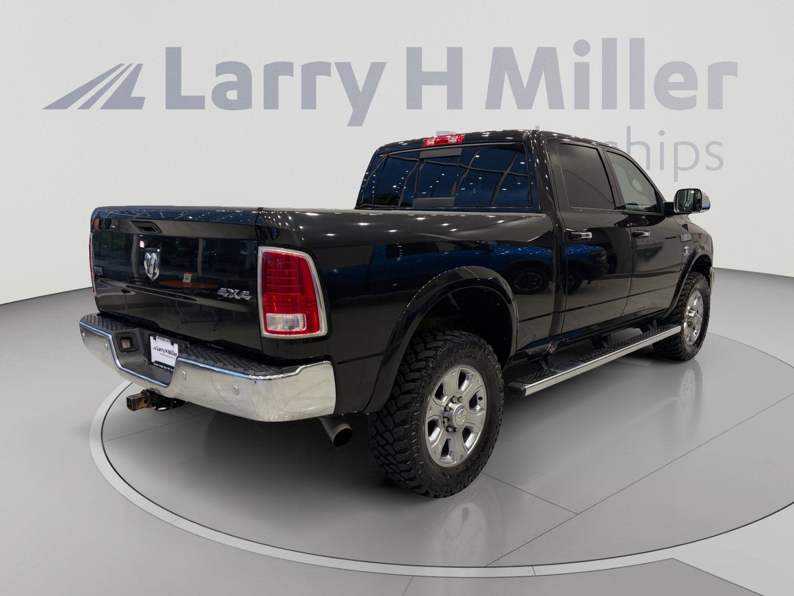 Used 2016 RAM 2500 Laramie w/ Convenience Group AWD/4WD image 5