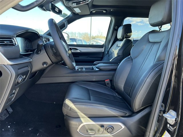 New 2026 Jeep Grand Wagoneer Limited w/ Premium Group II image 3