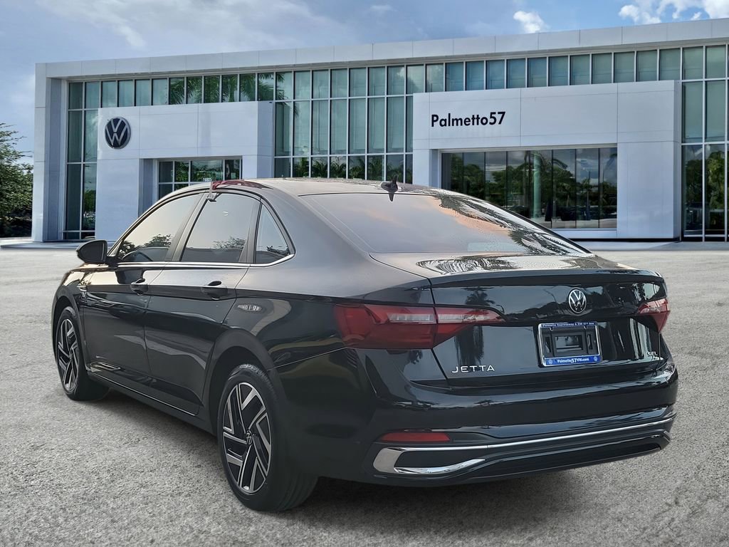 Used 2022 Volkswagen Jetta SEL image 4
