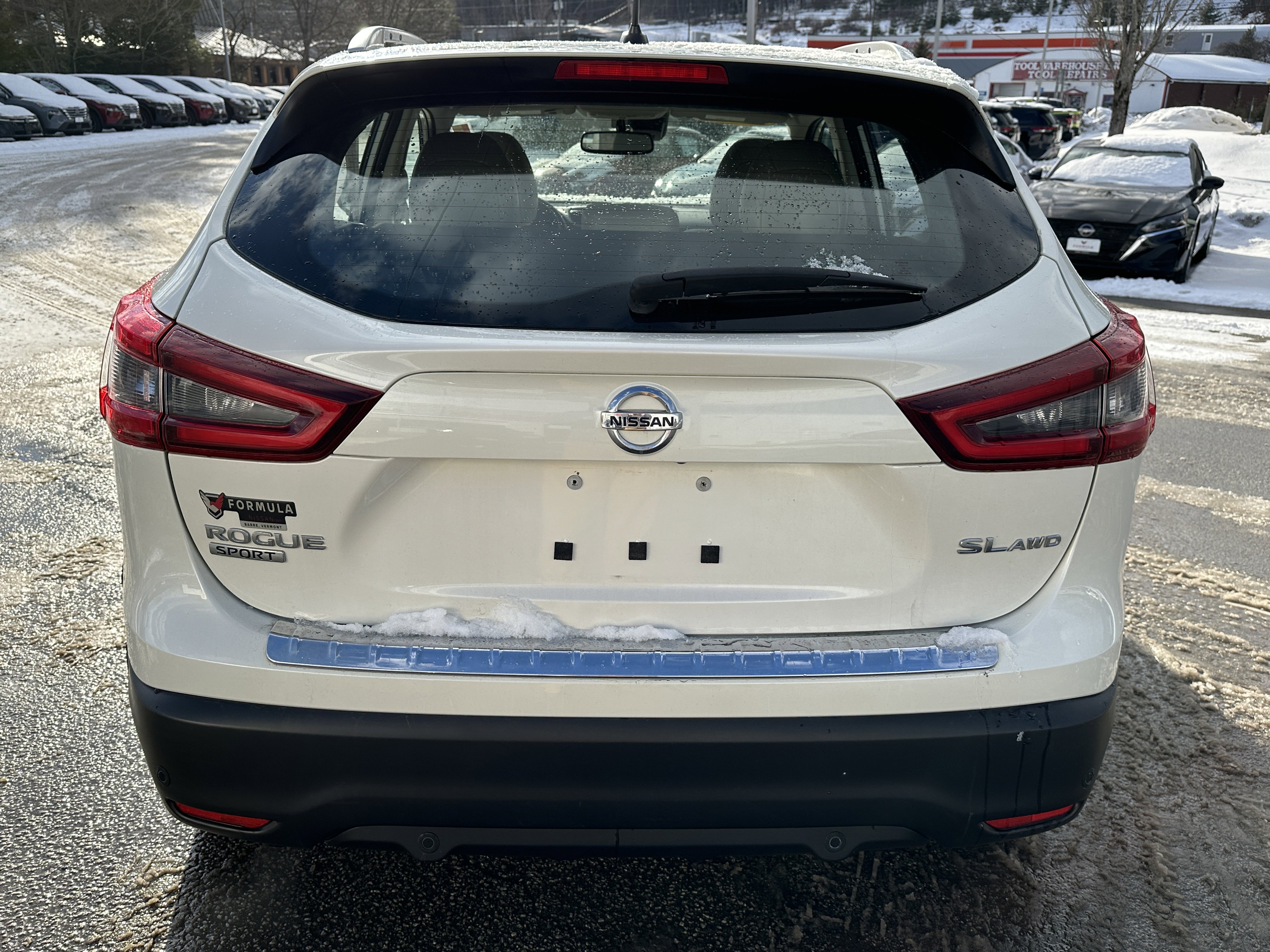 Used 2021 Nissan Rogue Sport SL w/ Premium Package image 6
