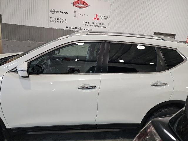 Used 2019 Nissan Rogue SV image 6