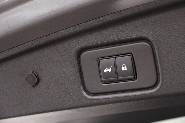 Certified 2025 Nissan Pathfinder Platinum w/ Cargo Package FWD image 8