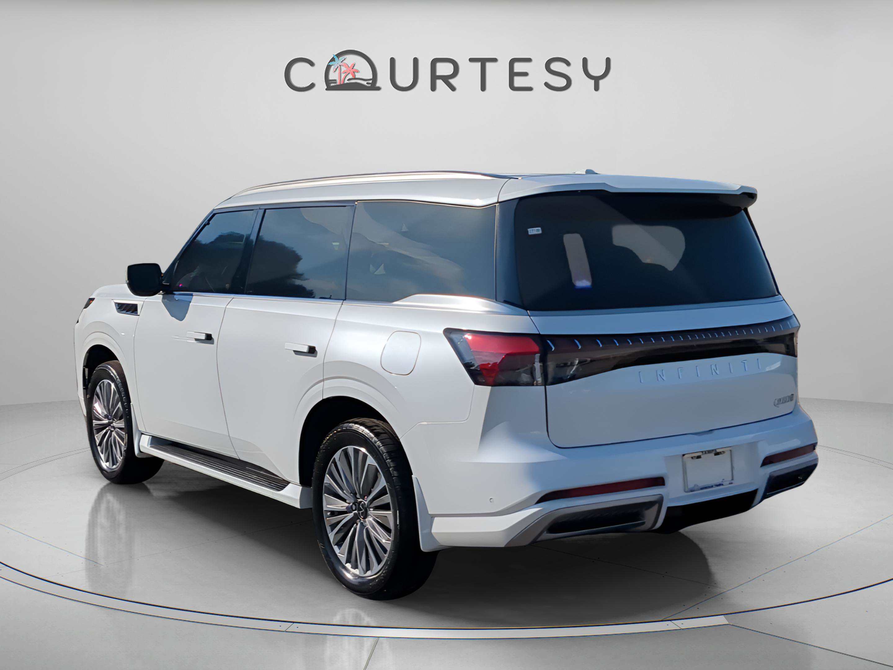 New 2026 INFINITI QX80 Luxe w/ Cargo Package image 3