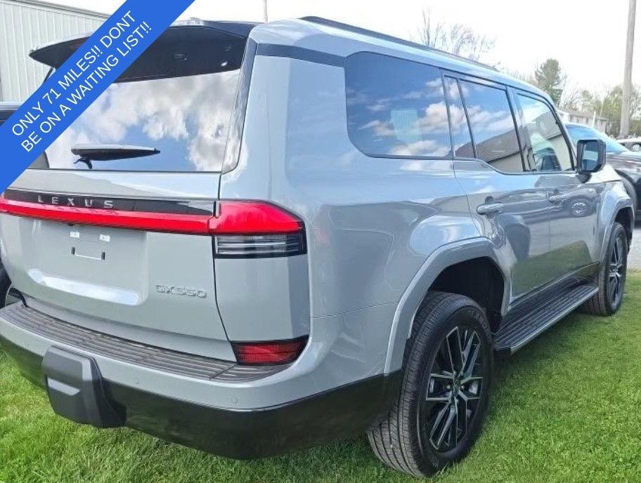 Used 2026 Lexus GX 550 w/ Accessory Package (2T) image 2