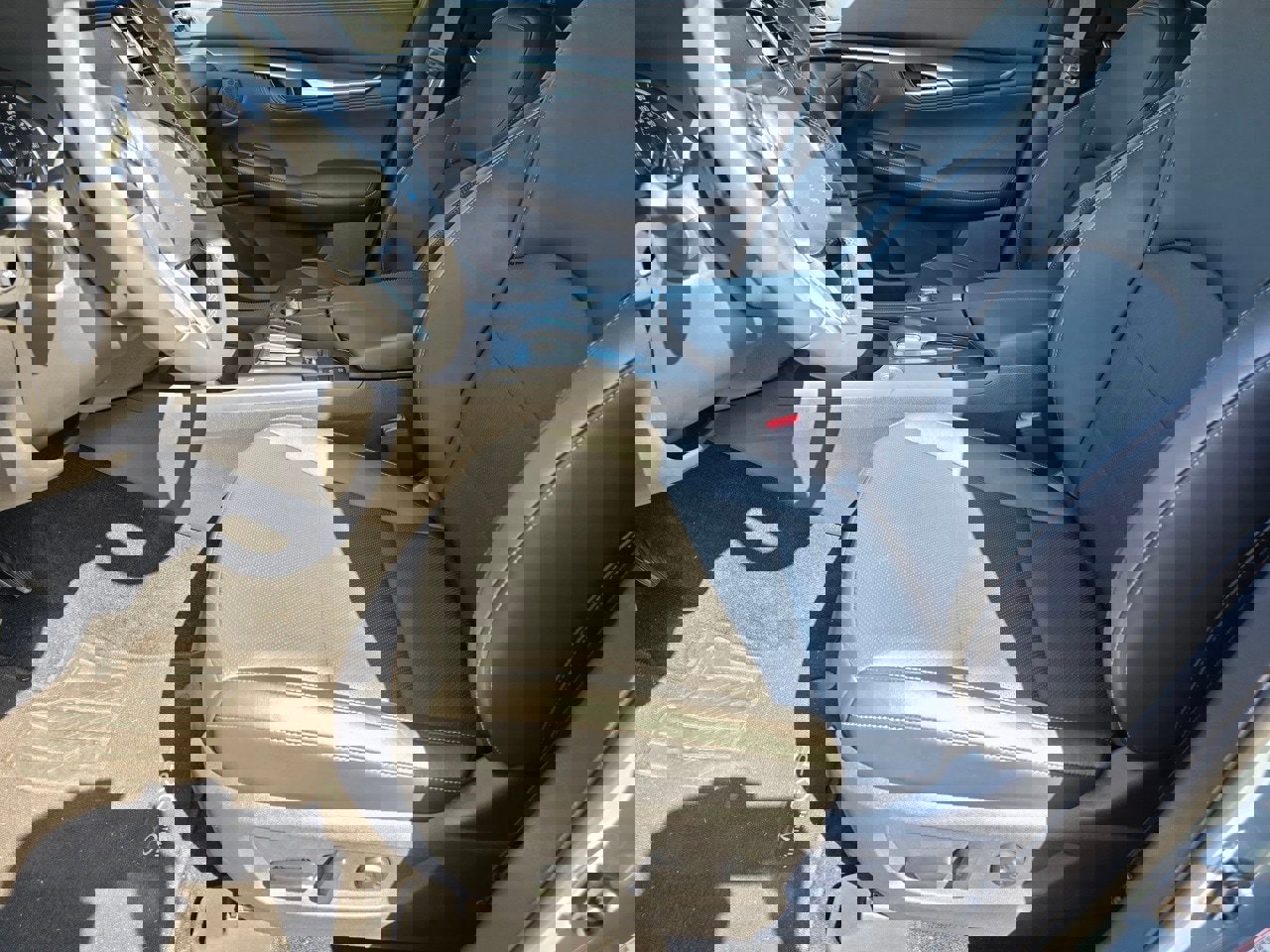 Used 2025 INFINITI QX55 Luxe w/ Cargo Package image 37