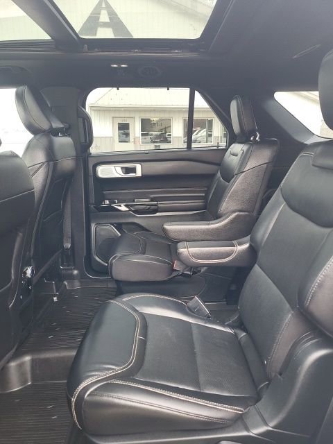 Used 2021 Ford Explorer ST w/ ST Street Pack image 16