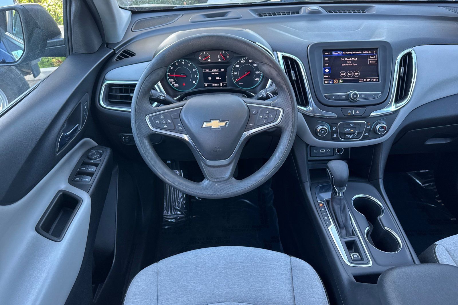 Used 2023 Chevrolet Equinox LS image 15