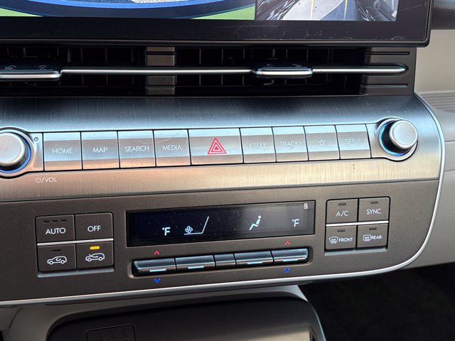 Used 2024 Hyundai Kona Limited AWD/4WD image 16